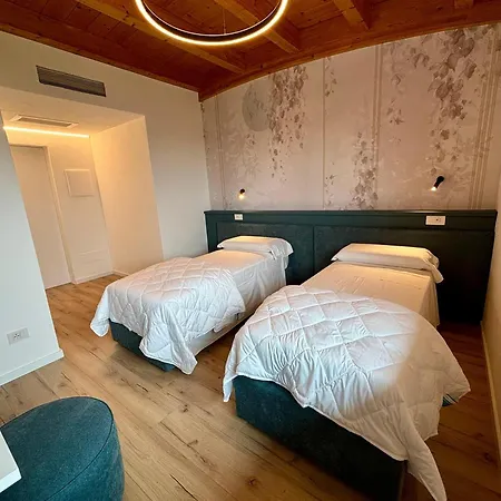 Aphrodite - Luxury Italian Design Villa Consiglio di Rumo